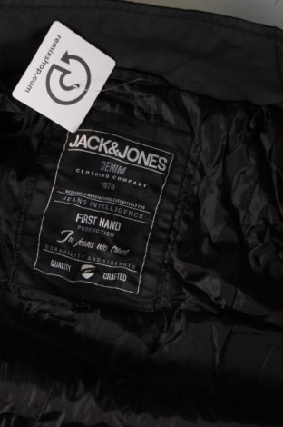 Ανδρικό μπουφάν Jack & Jones, Μέγεθος L, Χρώμα Μαύρο, Τιμή 17,49 €