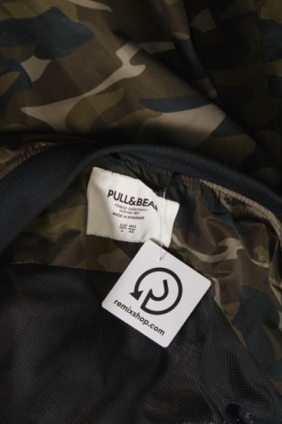 Ανδρικό μπουφάν Pull&Bear, Μέγεθος XS, Χρώμα Πολύχρωμο, Τιμή 24,46 €