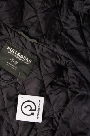 Ανδρικό μπουφάν Pull&Bear, Μέγεθος S, Χρώμα Πράσινο, Τιμή 14,99 €