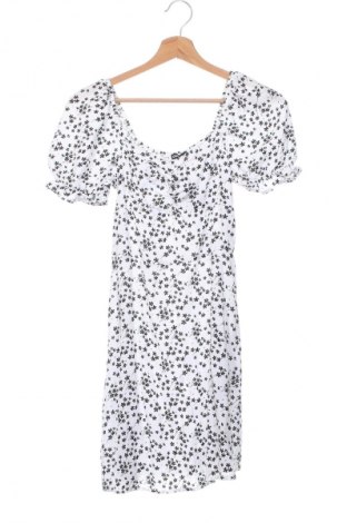 Rochie Cropp, Mărime S, Culoare Alb, Preț 36,99 Lei