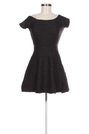 Kleid Forever 21, Größe S, Farbe Schwarz, Preis 4,99 €