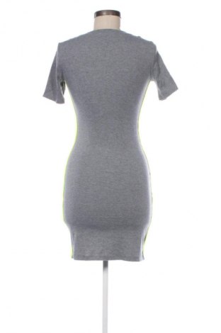 Kleid H&M Divided, Größe S, Farbe Grau, Preis € 14,99