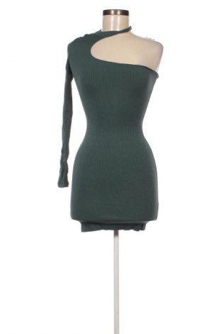 Kleid Pull&Bear, Größe M, Farbe Grün, Preis 8,49 €