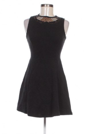 Rochie Pull&Bear, Mărime S, Culoare Negru, Preț 95,99 Lei