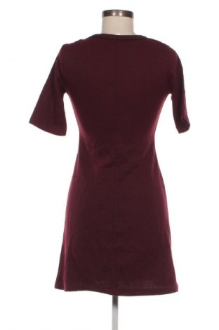 Kleid Stradivarius, Größe M, Farbe Mehrfarbig, Preis 13,99 €