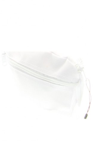 Deréktáska Urban Classics, Szín Fehér, Ár 8 009 Ft