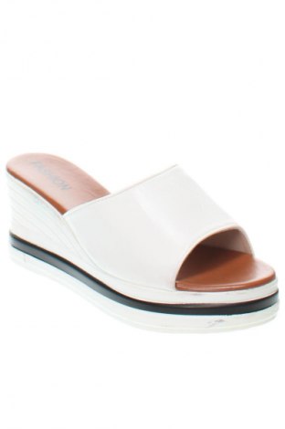 Pantolette Unbranded, Größe 39, Farbe Weiß, Preis 26,99 €