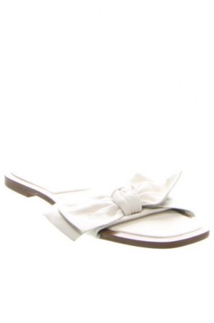 Чехли Zara, Размер 39, Цвят Бял, Цена 55,99 лв.