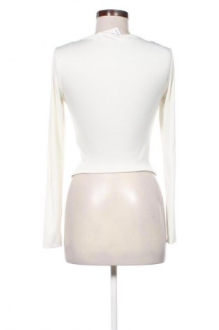 Damen Shirt Amisu, Größe M, Farbe Weiß, Preis 9,74 €