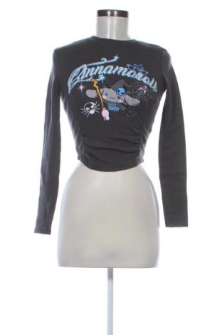 Dámská halenka Bershka, Velikost S, Barva Šedá, Cena  242,00 Kč