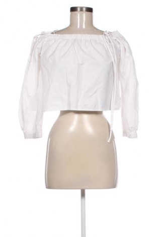 Γυναικεία μπλούζα Bershka, Μέγεθος S, Χρώμα Λευκό, Τιμή 9,72 €
