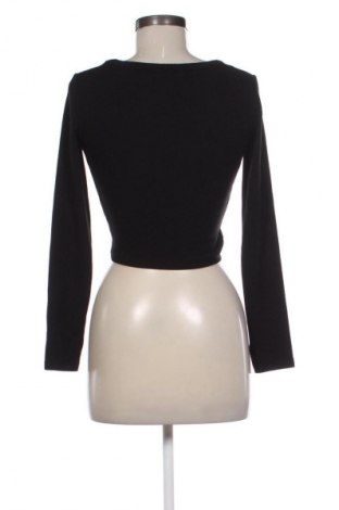 Γυναικεία μπλούζα Bershka, Μέγεθος S, Χρώμα Μαύρο, Τιμή 8,99 €