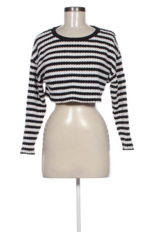 Дамска блуза Bershka, Размер XS, Цвят Многоцветен, Цена 19,99 лв.