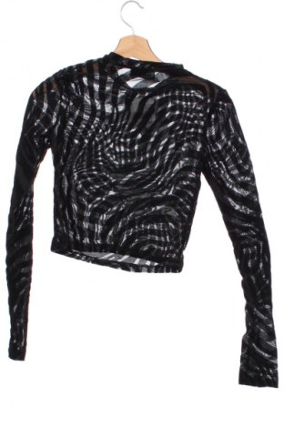 Дамска блуза Bershka, Размер M, Цвят Черен, Цена 17,99 лв.