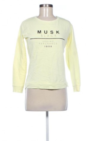 Γυναικεία μπλούζα Bershka, Μέγεθος XS, Χρώμα Κίτρινο, Τιμή 9,72 €