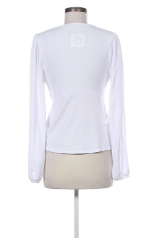 Γυναικεία μπλούζα Bik Bok, Μέγεθος M, Χρώμα Λευκό, Τιμή 7,99 €