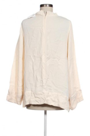 Дамска блуза By Malene Birger, Размер M, Цвят Екрю, Цена 104,99 лв.