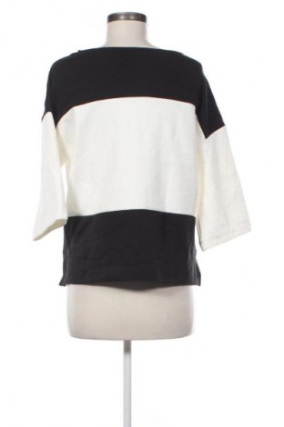 Dámská halenka C&A, Velikost M, Barva Vícebarevné, Cena  109,00 Kč