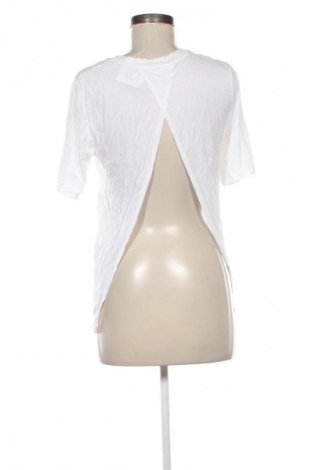 Дамска блуза Cheap Monday, Размер XS, Цвят Бял, Цена 27,00 лв.