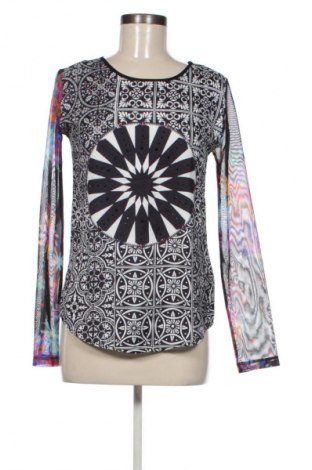 Дамска блуза Desigual, Размер M, Цвят Многоцветен, Цена 46,99 лв.