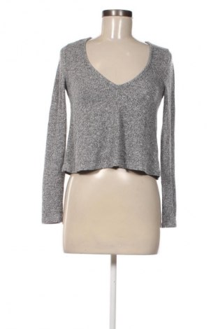 Γυναικεία μπλούζα Gina Tricot, Μέγεθος S, Χρώμα Γκρί, Τιμή 6,99 €