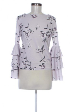 Damen Shirt Gina Tricot, Größe XS, Farbe Mehrfarbig, Preis 10,00 €