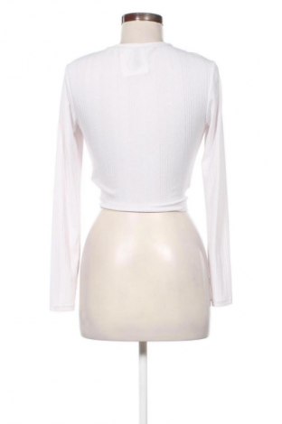 Γυναικεία μπλούζα H&M Divided, Μέγεθος M, Χρώμα Λευκό, Τιμή 9,72 €