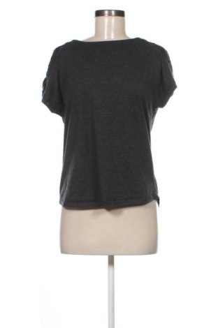 Дамска блуза Janina, Размер S, Цвят Сив, Цена 19,55 лв.