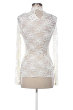 Damen Shirt Lucy, Größe M, Farbe Weiß, Preis € 9,72