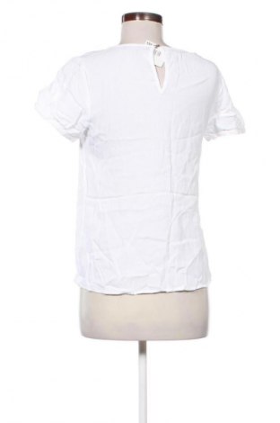 Дамска блуза Mohito, Размер M, Цвят Бял, Цена 14,99 лв.