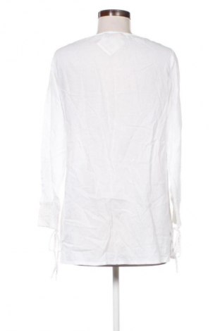 Γυναικεία μπλούζα Now On, Μέγεθος M, Χρώμα Λευκό, Τιμή 9,72 €