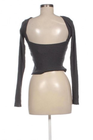 Bluză de femei Pull&Bear, Mărime M, Culoare Gri, Preț 29,99 Lei