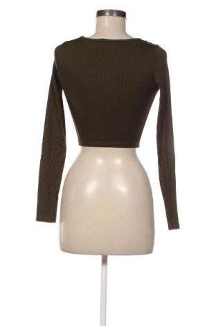 Γυναικεία μπλούζα Pull&Bear, Μέγεθος XS, Χρώμα Πράσινο, Τιμή 6,99 €
