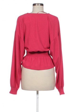 Bluzka damska Pull&Bear, Rozmiar M, Kolor Czerwony, Cena 43,68 zł