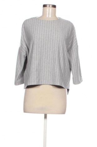 Γυναικεία μπλούζα Stradivarius, Μέγεθος M, Χρώμα Πολύχρωμο, Τιμή 9,79 €