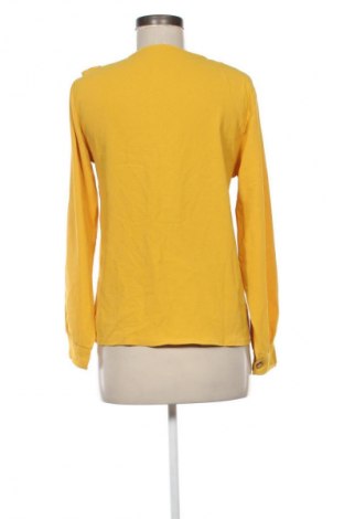 Дамска блуза Unbranded, Размер M, Цвят Жълт, Цена 19,00 лв.