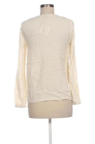 Дамска блуза Vero Moda, Размер XS, Цвят Екрю, Цена 7,99 лв.