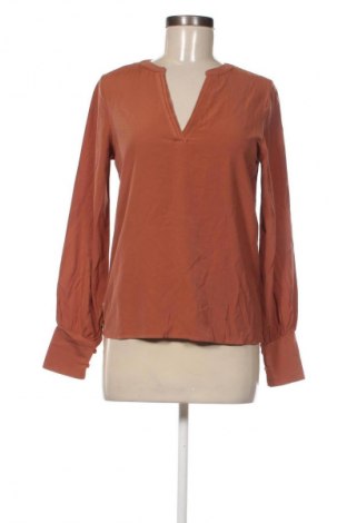 Дамска блуза Vero Moda, Размер XS, Цвят Кафяв, Цена 7,99 лв.