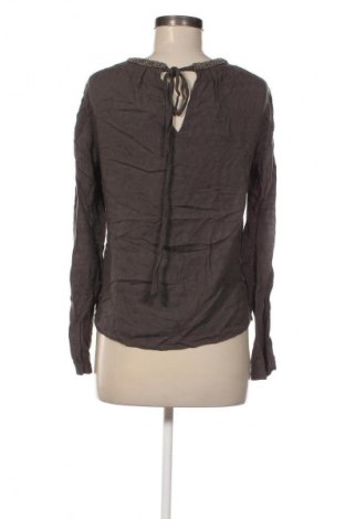 Damen Shirt Vero Moda, Größe M, Farbe Grau, Preis € 4,99