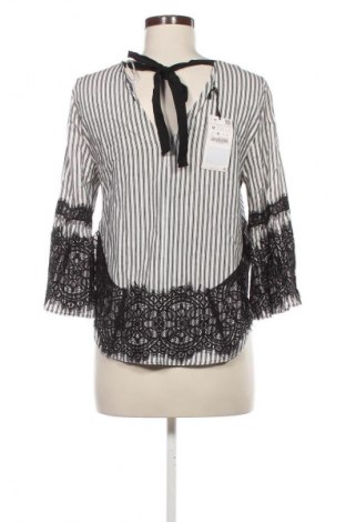 Дамска блуза Zara, Размер M, Цвят Многоцветен, Цена 46,99 лв.