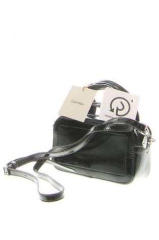 Dámska kabelka  Calvin Klein, Farba Čierna, Cena  69,95 €