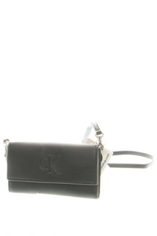 Дамска чанта Calvin Klein Jeans, Цвят Черен, Цена 36,81 €