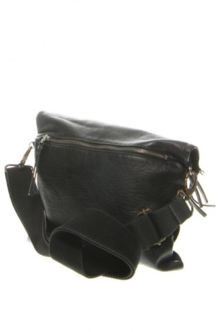 Дамска чанта Gino Rossi, Цвят Черен, Цена 54,74 лв.