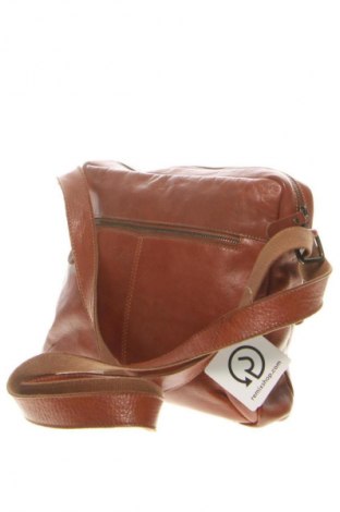 Дамска чанта Rover&Lakes, Цвят Кафяв, Цена 102,68 лв.