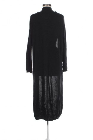 Дамска жилетка Bershka, Размер M, Цвят Черен, Цена 18,99 лв.