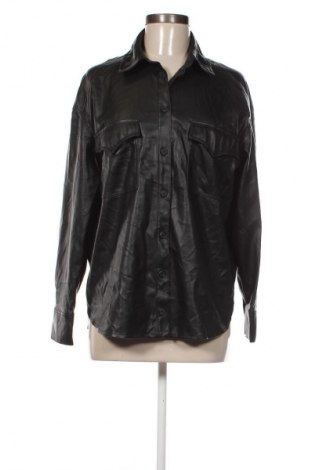 Дамска риза Bershka, Размер M, Цвят Черен, Цена 12,99 лв.