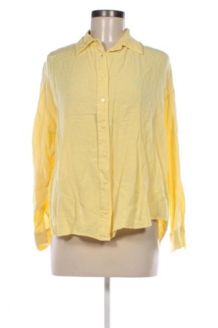 Дамска риза Stradivarius, Размер L, Цвят Жълт, Цена 34,18 лв.