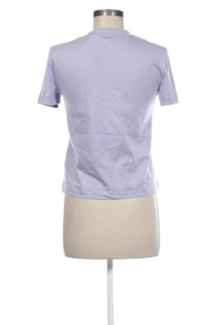 Дамска тениска Calvin Klein Jeans, Размер XXS, Цвят Лилав, Цена 19,42 €