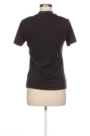 Дамска тениска Calvin Klein Jeans, Размер S, Цвят Черен, Цена 26,99 лв.