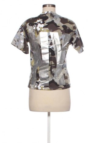 Детска тениска DKNY, Размер 13-14y/ 164-168 см, Цвят Многоцветен, Цена 30,99 лв.